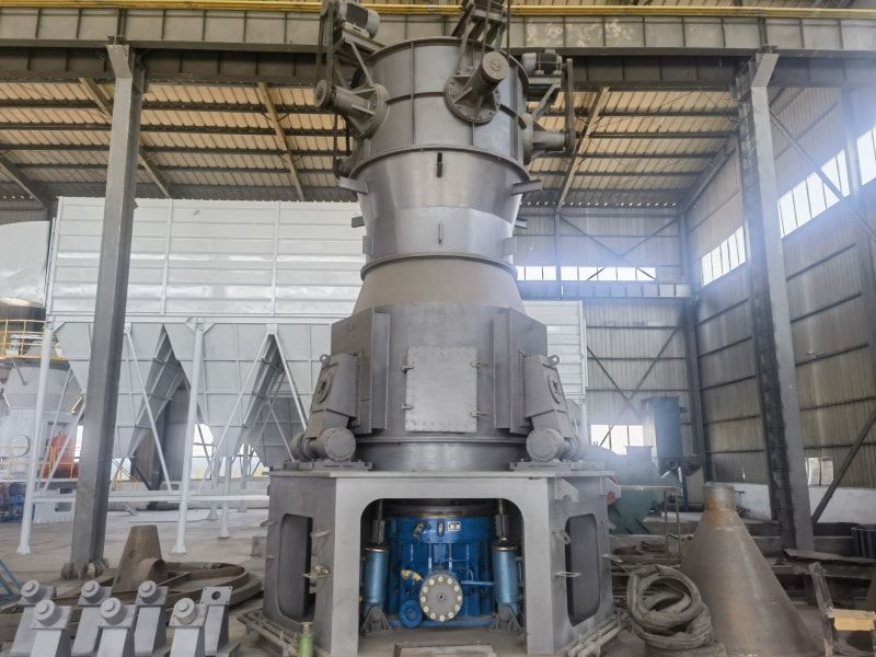 Fine powder vertical mill